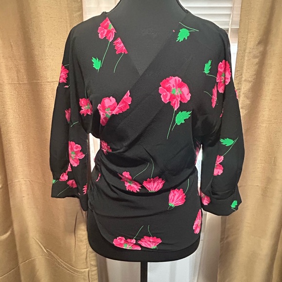 ZARA Floral Wrap Blouse black with floral pattern size small - Picture 2 of 6
